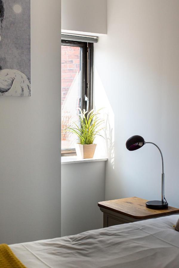 Modern Luxury Apartment, Sleeps 6, Best Location Belfast Exterior foto