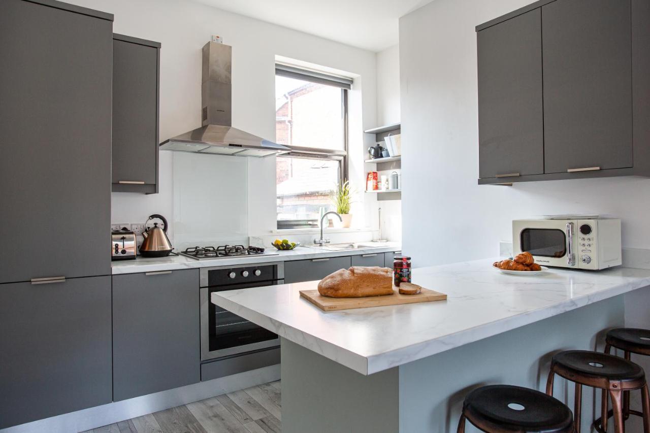 Modern Luxury Apartment, Sleeps 6, Best Location Belfast Exterior foto