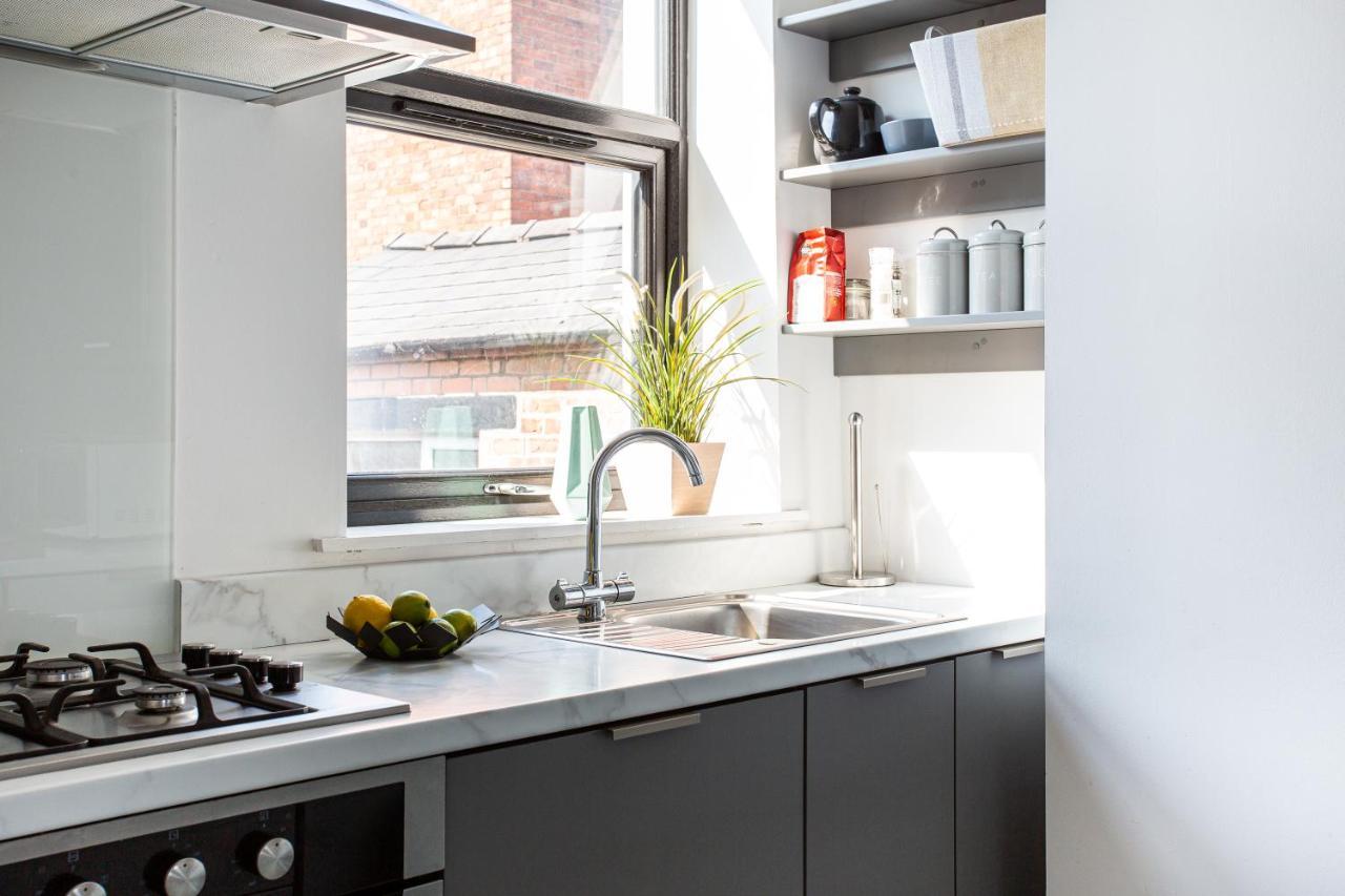 Modern Luxury Apartment, Sleeps 6, Best Location Belfast Exterior foto